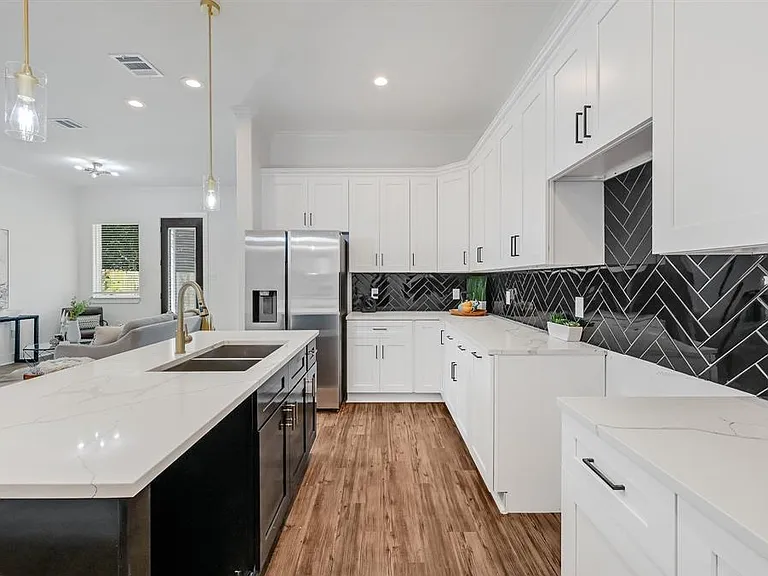 6532 Couch St — Photo 12