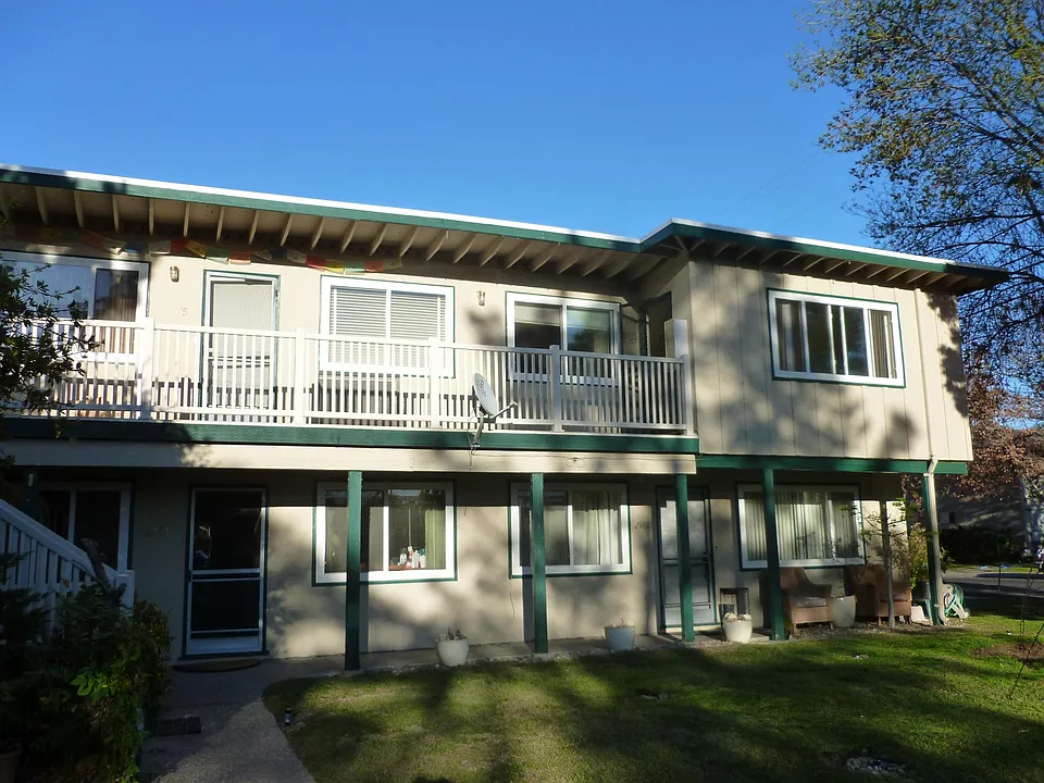 2967 Emerson St #2967