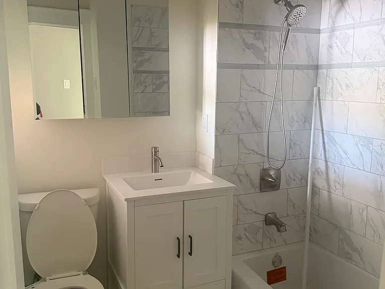 1817 E 3rd St #1819 — Photo 26