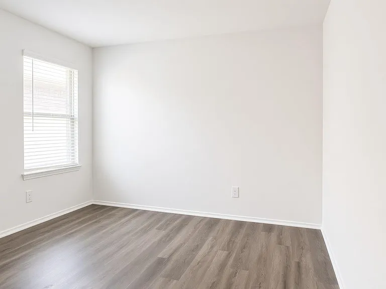 21610 Violet Ridge Rd — Photo 17
