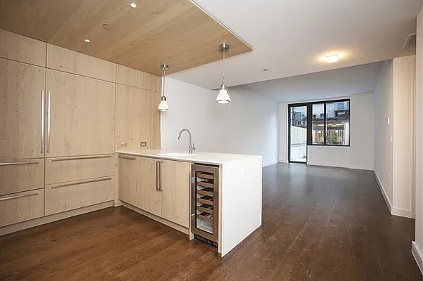 Rented by Compass | media 10