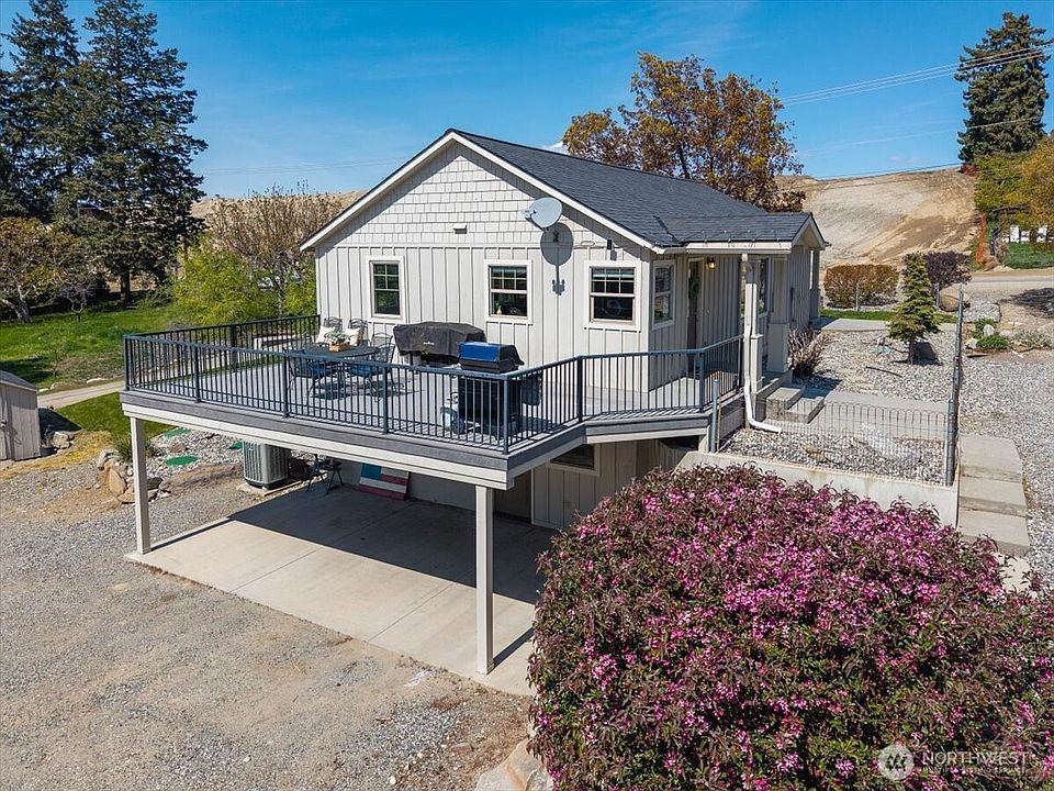 1st image of 2250 8th Street SE
