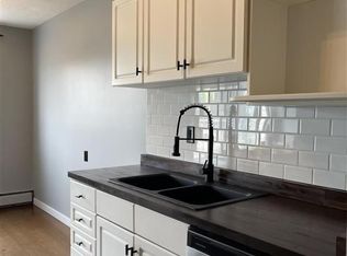 11219 103a Ave NW #11, Edmonton, AB T5K2E4