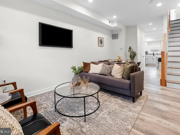 816 N Belnord Ave, Baltimore, MD 21205