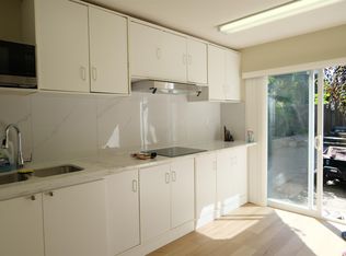 23 Ashwood Dr #BASEMENT, Pt Moody, BC V3H 5H2