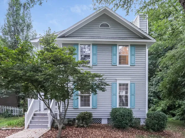 10902 Ballards Pond Ln, Matthews, NC 28105