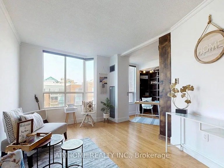 284 Bloor St W #806 — Photo 8