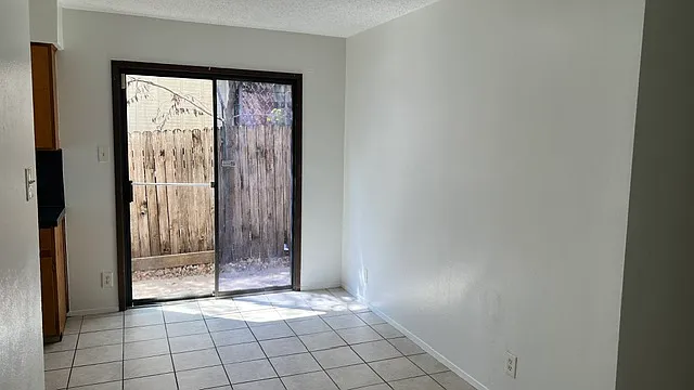 11400 Ptarmigan Dr — Photo 4