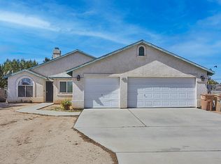 7872 Oakwood Ave, Hesperia, CA 92345