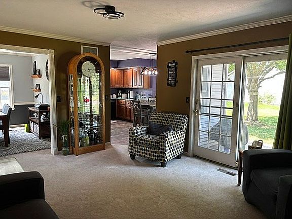Family room 2