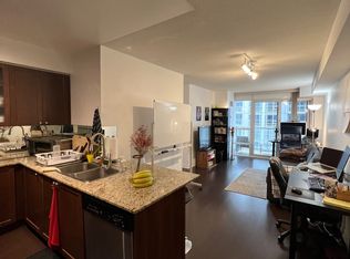 761 Bay St #1113, Toronto, ON M5G 2R2