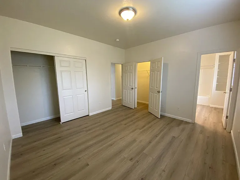 660 Callahan Dr — Photo 20