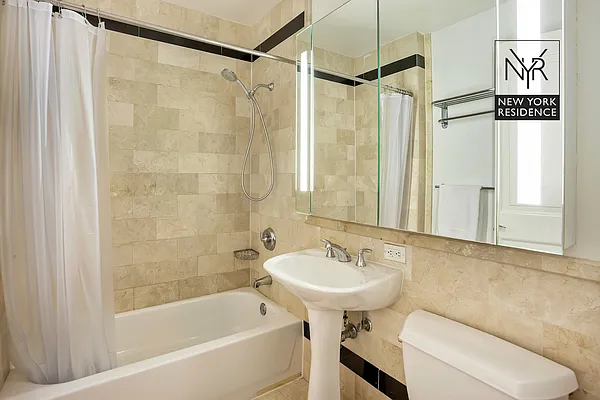 Rented by New York Residence | media 43