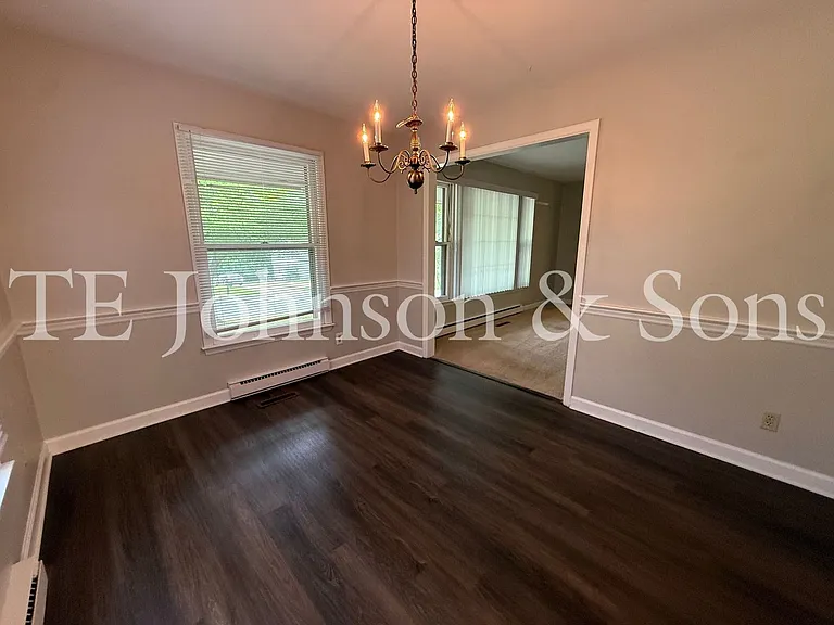 2722 Winslow Ln — Photo 12