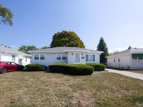 17153 Reno St, Riverview, MI 48193