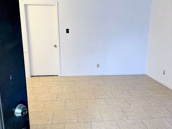 4th image of 703 N Gilmer St #11537691