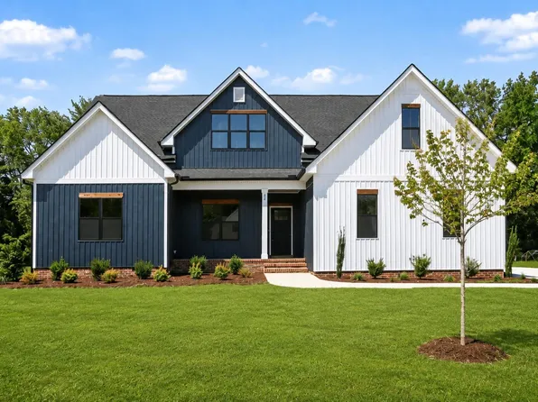 25 Uptown Ct, Zebulon, NC 27597