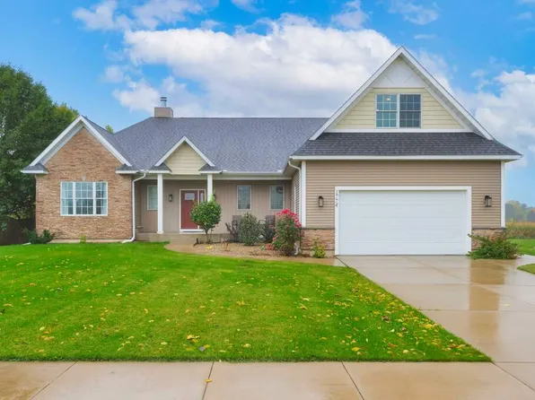 1774 Carlisle Dr, Saint Joseph, MI 49085
