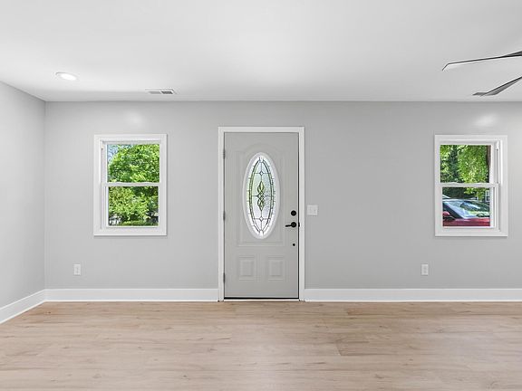 4th image of 1200 Armstrong Cir