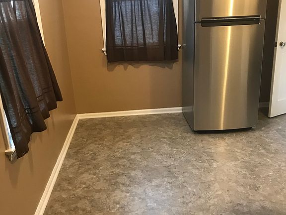 New floor and refrigerator 