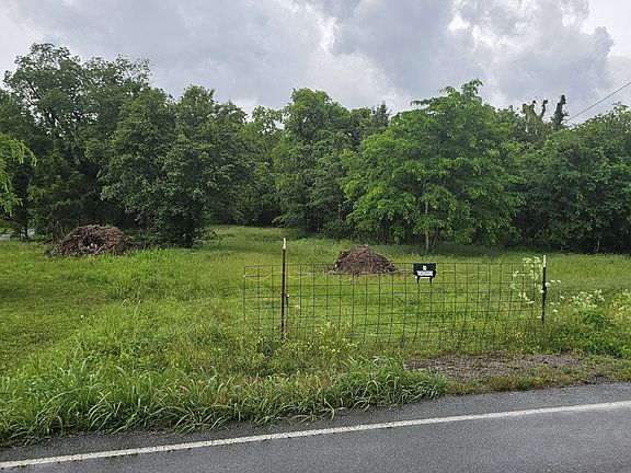 5th image of 2385 Unionville Deason Rd