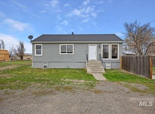 532 2nd Ave W, Gooding, ID 83330