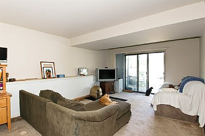 5th image of 347 Somerset Dr