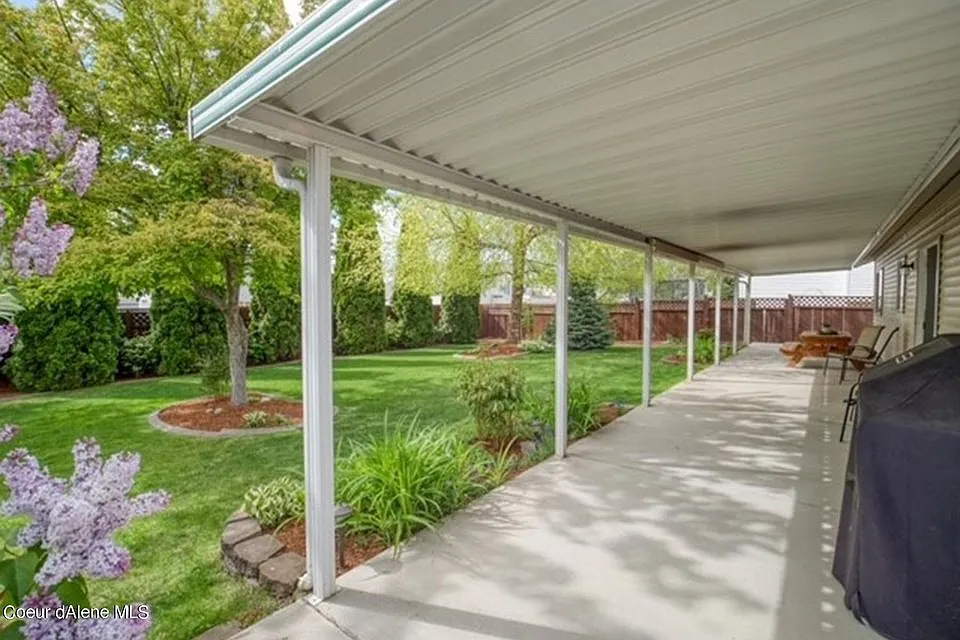 3 bed, 1100 sqft, $1,975 — Photo 4