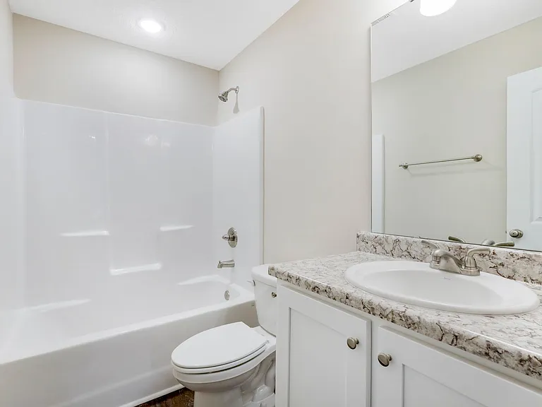 561 Church Cir — Photo 14