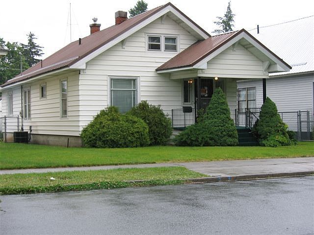 Front of house 2005