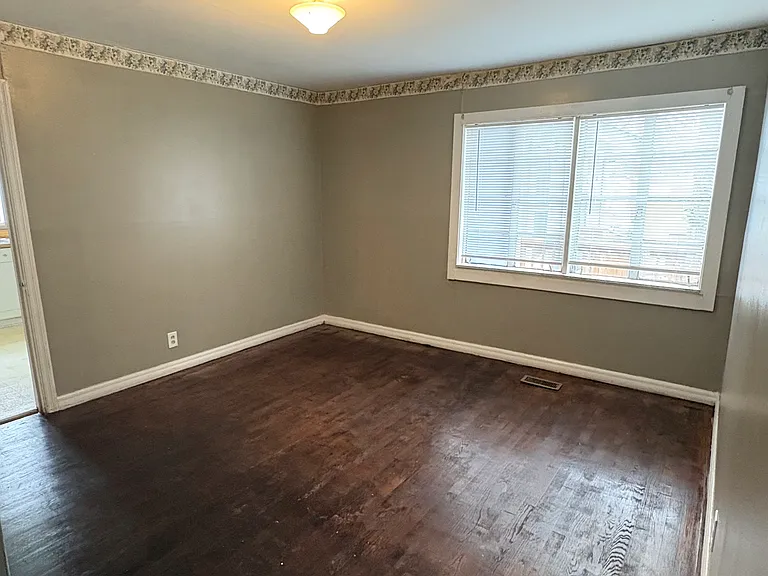 5513 Avenue P — Photo 17