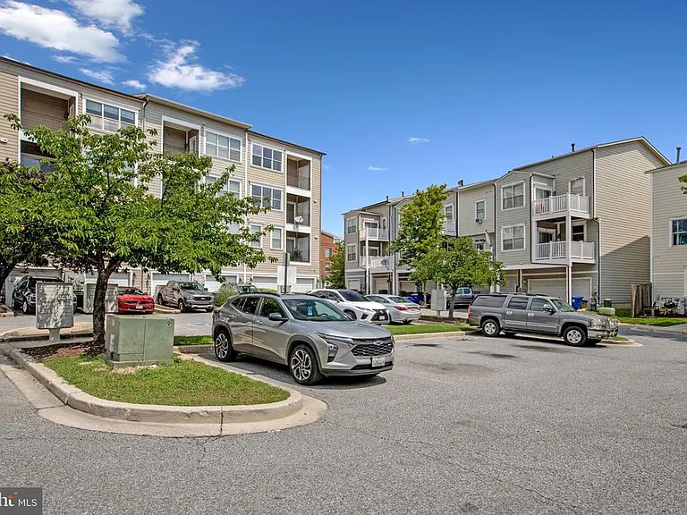 122 Lloyd St #211 — Photo 49