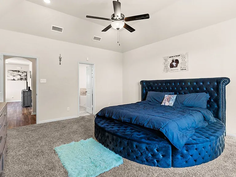 3700 Addison St — Photo 10