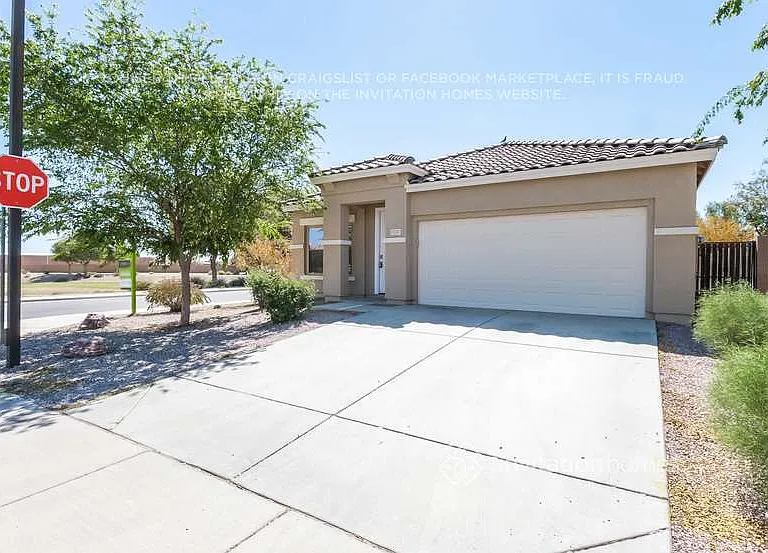 2757 W San Carlos Ln — Photo 2