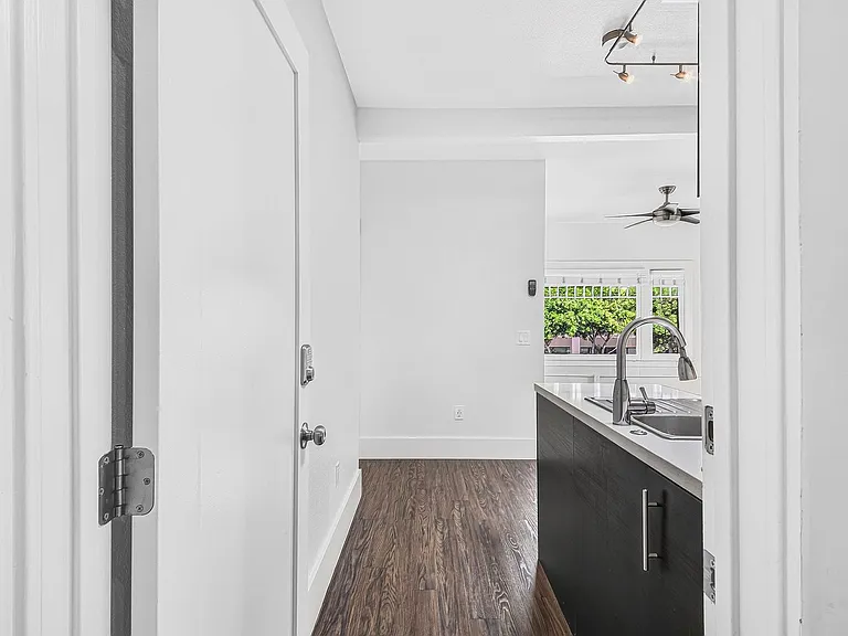 138 Elm Avenue — Photo 6