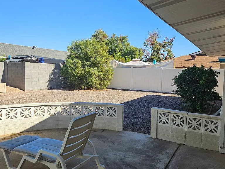 10010 W Andover Ave — Photo 2