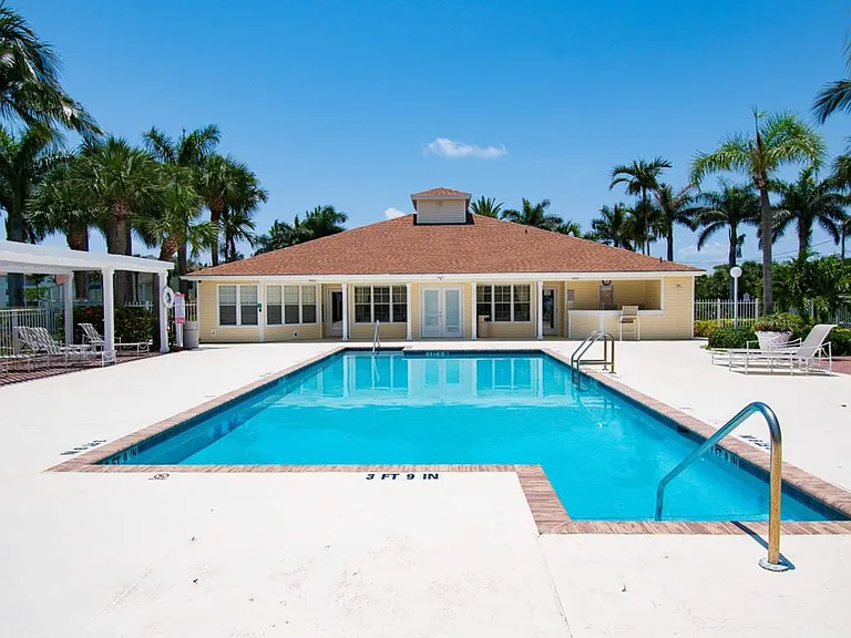 650 Island Club Ct #2-ID1044347P — Photo 8