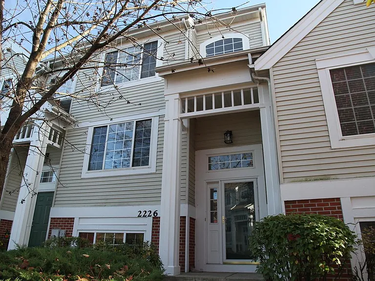2226 Daybreak Dr — Photo 1