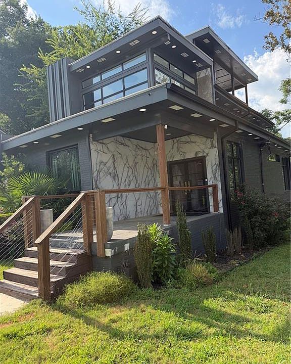 1st image of 1637 Emerald Ave SW