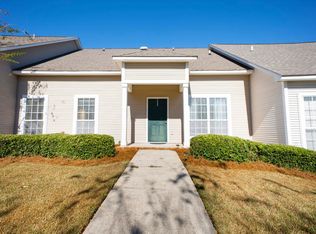 8 Silverleaf Ln, Hattiesburg, MS 39402