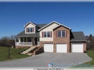 195 Orchard Hill Dr, Westminster, MD 21157