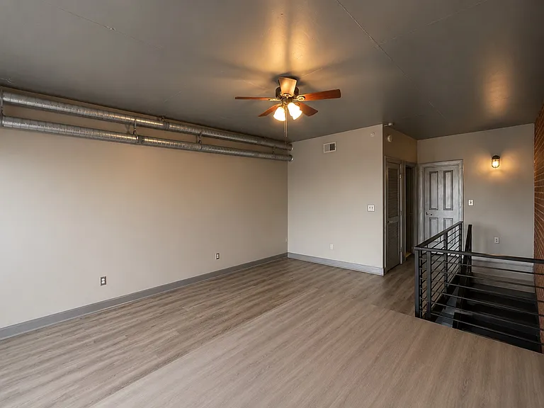 710 W Trade St #312 — Photo 12