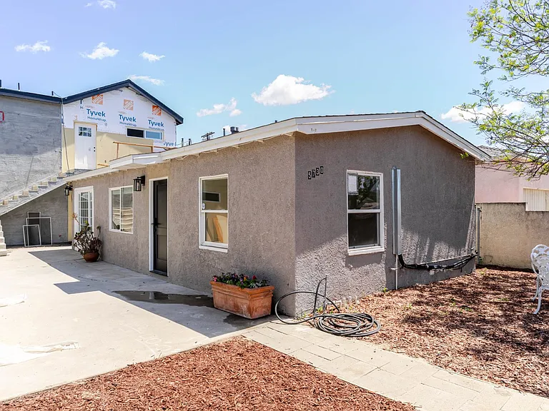 5730 Willowcrest Ave — Photo 18