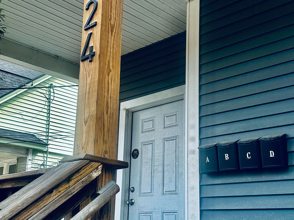 1st image of 124 Meriden Rd #1