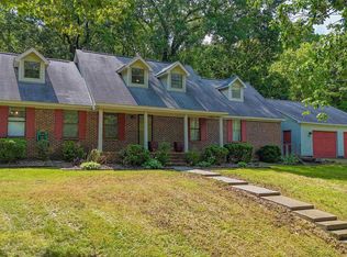 202 Red Bud Ln, Decatur, AL 35603