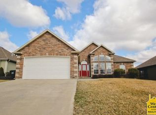 509 Wildwood Ct, Warrensburg, MO 64093