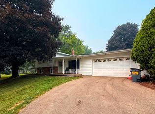 12335 Erika St, Hartland, MI 48353