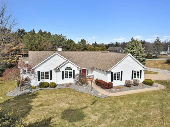 4570 Still Meadow Dr, Saginaw, MI 48603