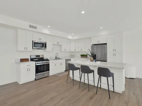 University Row Homes, 8234 University Ave Unit 10, La Mesa, CA 91942