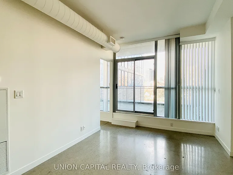 510 King St E #607 — Photo 4